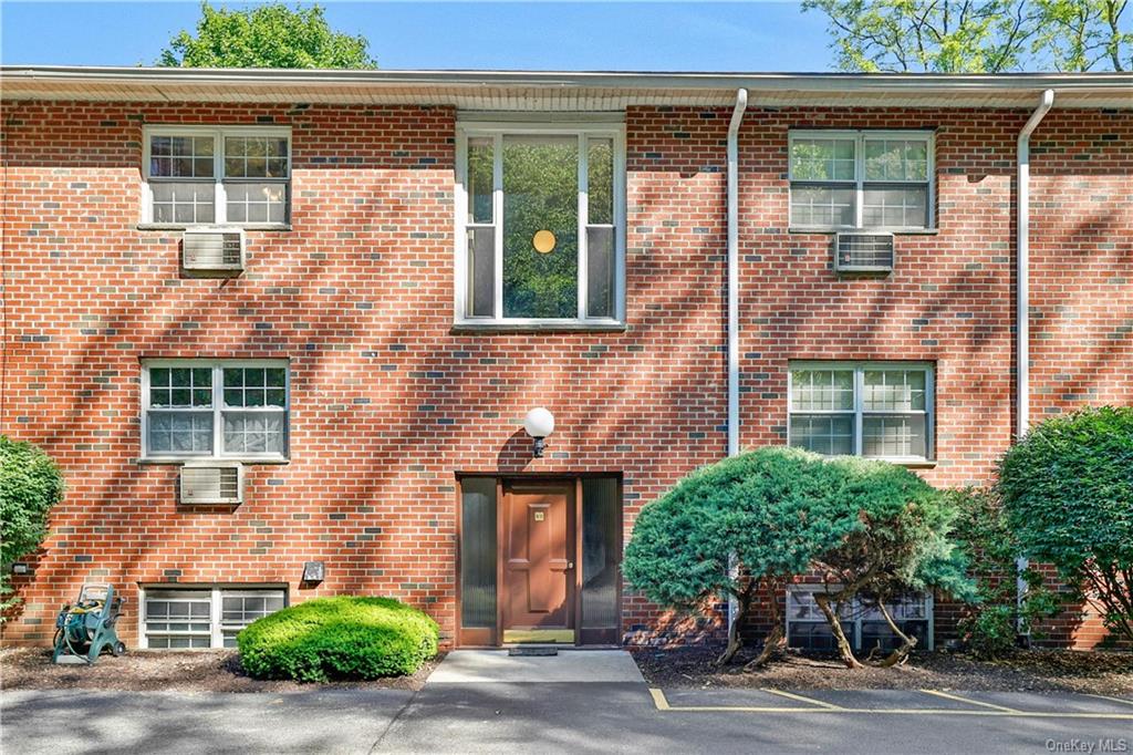 6 Dove Court Q, Croton-On-Hudson, New York - 1 Bedrooms  
1 Bathrooms  
3 Rooms - 