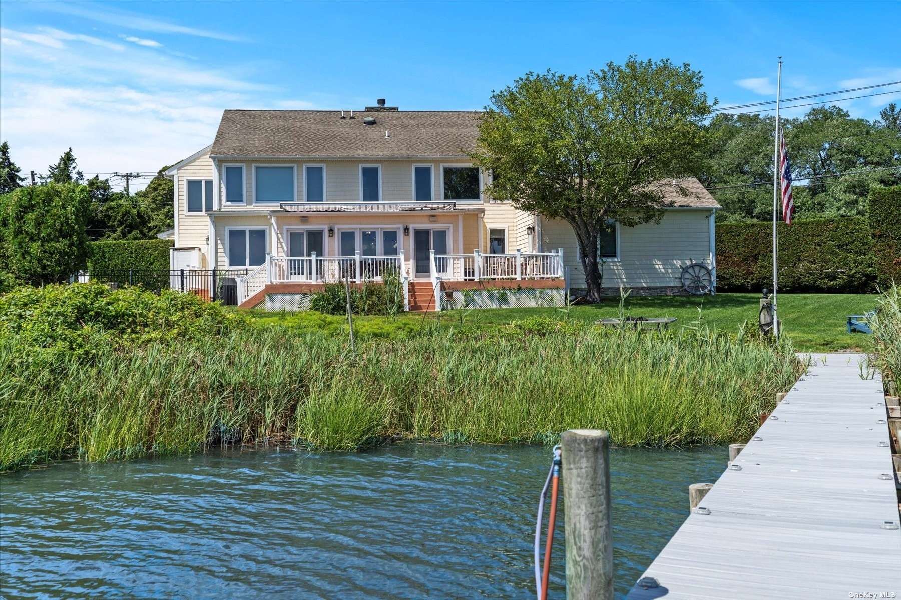 Property for Sale at 2 Little Neck Road, Southampton, Hamptons, NY - Bedrooms: 5 
Bathrooms: 5  - $2,999,000