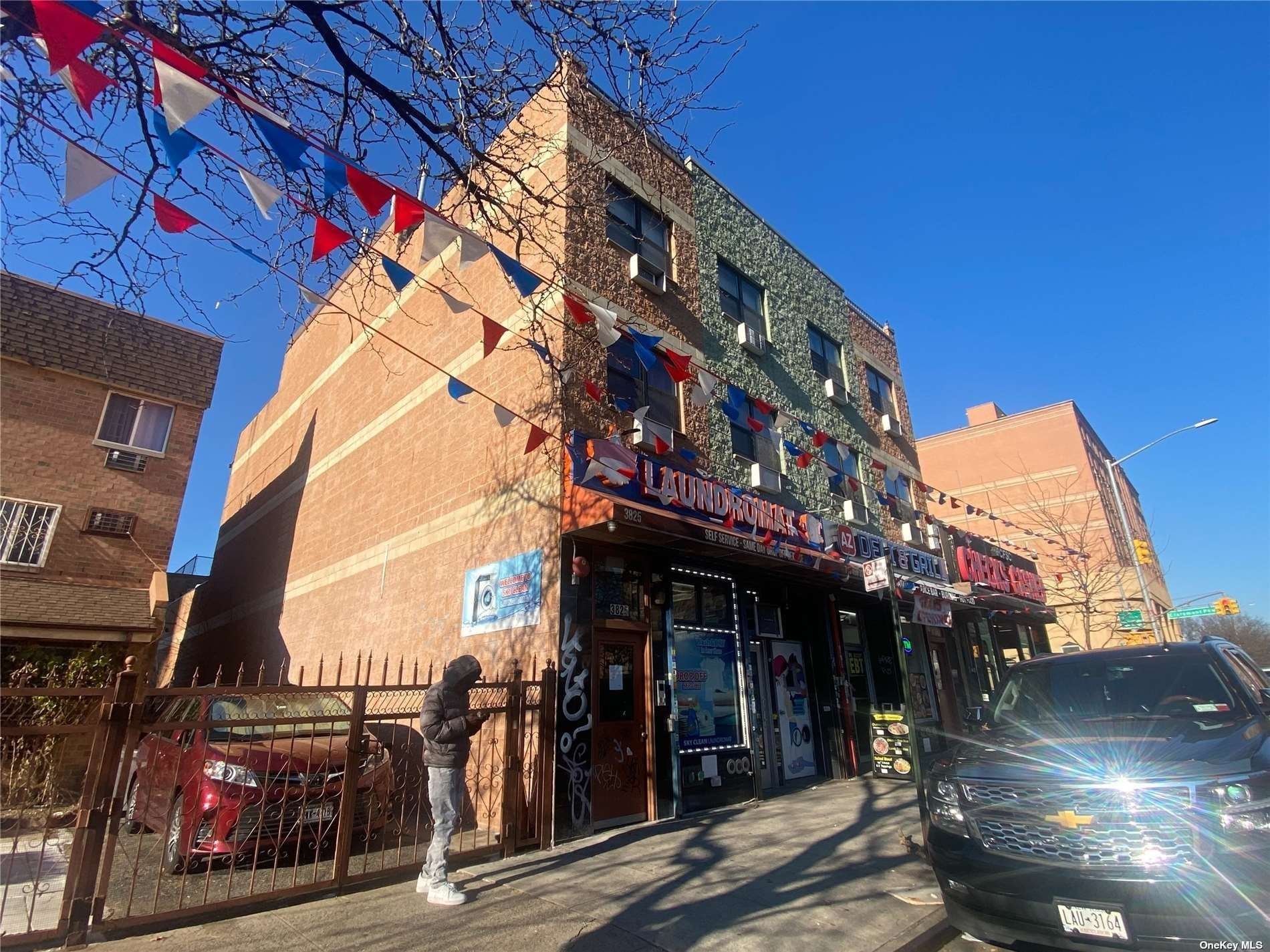 3825 3rd Avenue, Bronx, New York -  - 