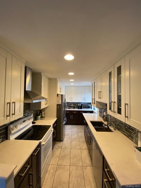 107 N Broadway 2-3A, White Plains, New York - 3 Bedrooms  
3 Bathrooms  
6 Rooms - 