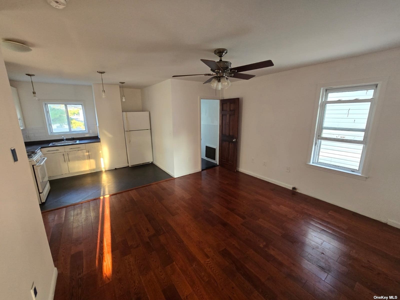 Rental Property at 8631 131st Street 2, Richmond Hill, Queens, NY - Bedrooms: 2 
Bathrooms: 1 
Rooms: 5  - $2,500 MO.