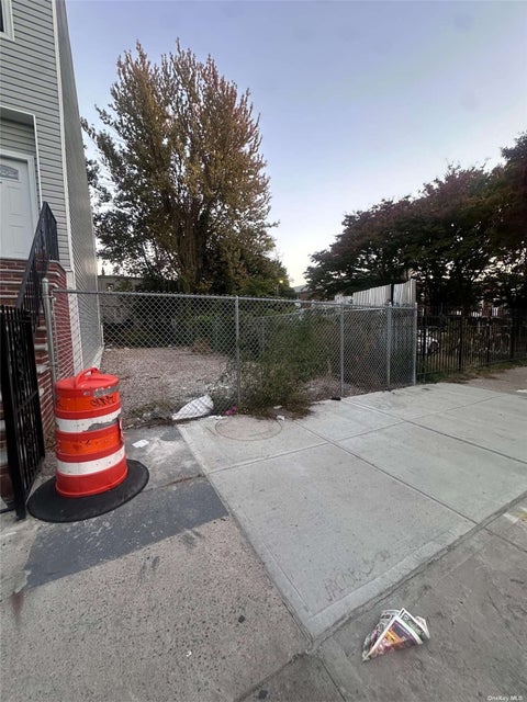 Vacant Land For Sale - 1100 Halsey Street<br/> Brooklyn, NY 11207