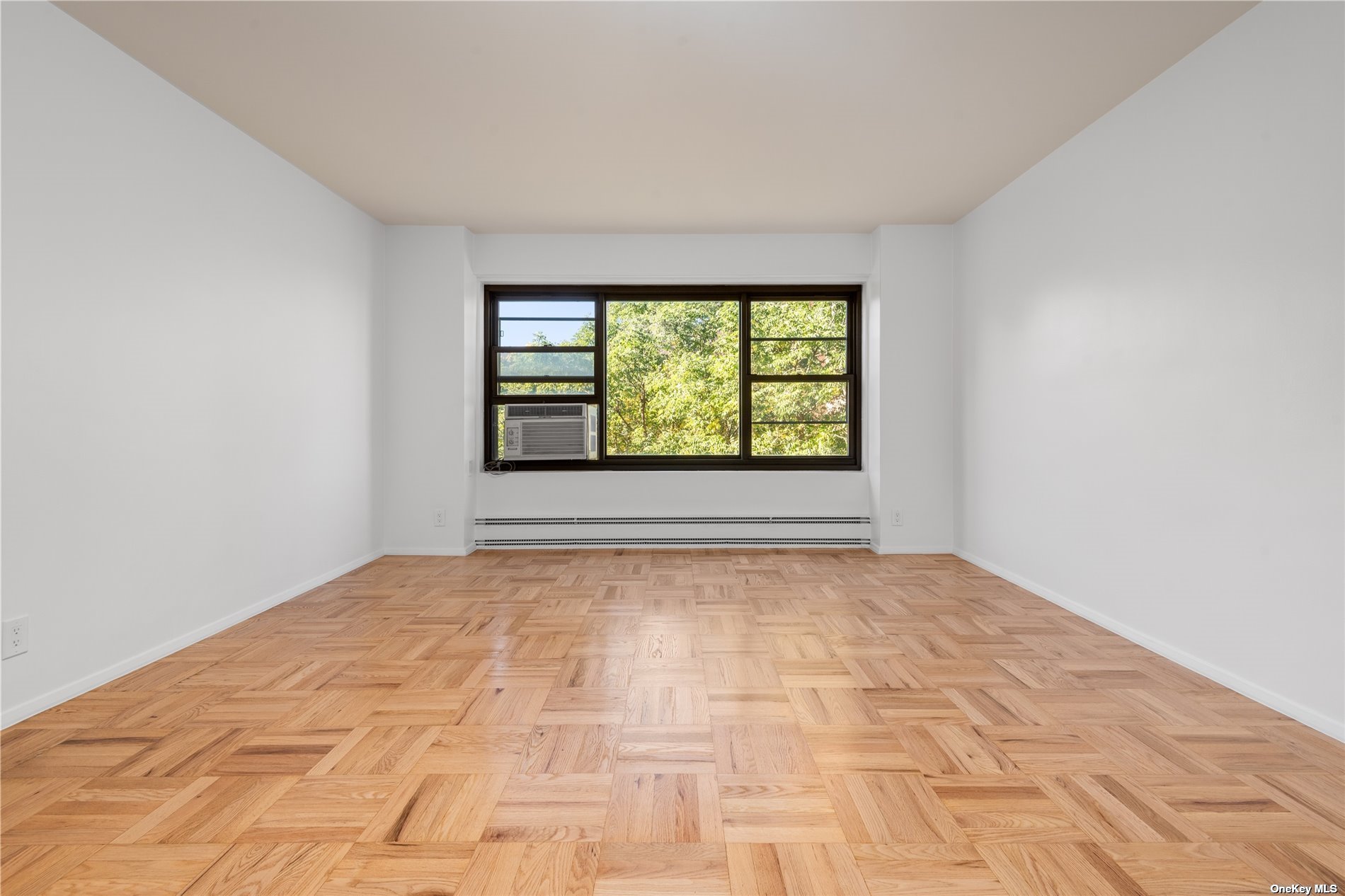 21-66 33rd Road #7C, Astoria, New York image 3