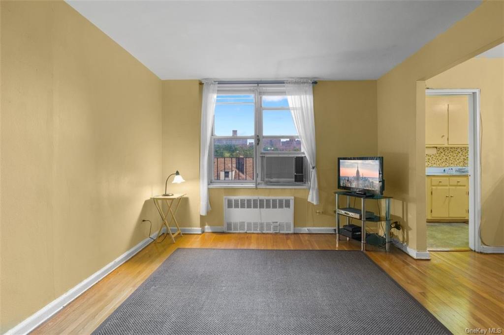 Property for Sale at 1480 Thieriot Avenue 4A, Bronx, New York - Bedrooms: 2 
Bathrooms: 1 
Rooms: 4  - $175,000