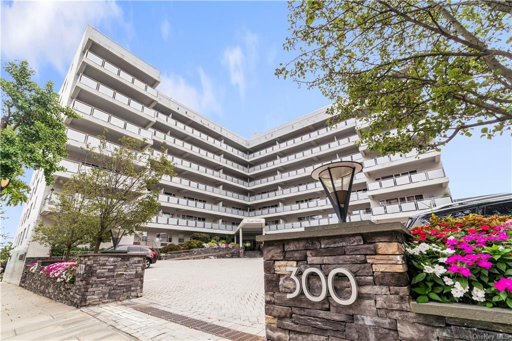 300 Martine Avenue Ave #7A, White Plains, New York image 1