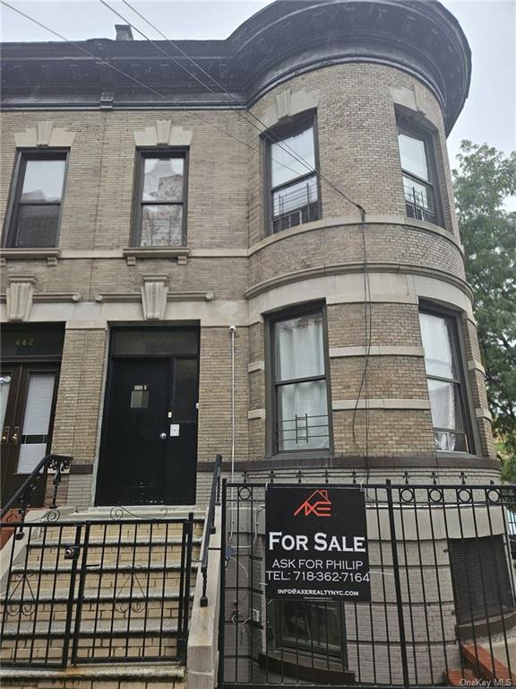 440 E 186th Street, Bronx, New York - 6 Bedrooms  
2 Bathrooms - 