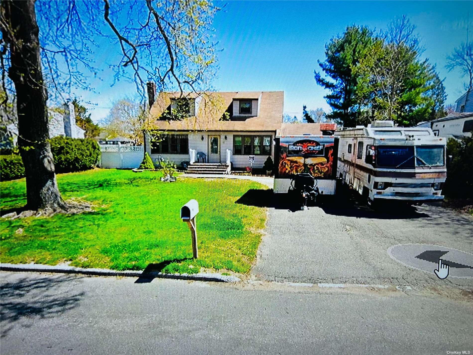 15 Orchid Lane, Commack, New York image 1