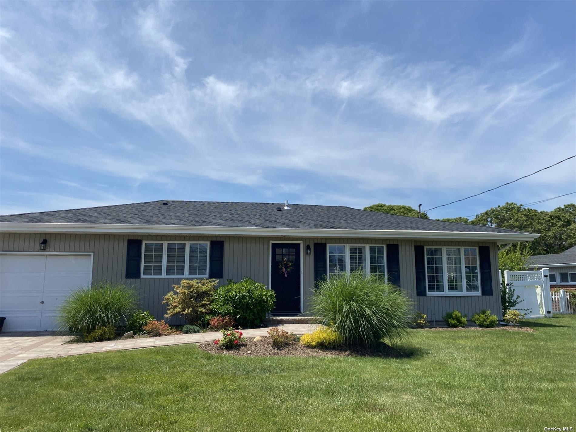 Marlin Road, East Quogue, Hamptons, NY - 3 Bedrooms  
2 Bathrooms - 