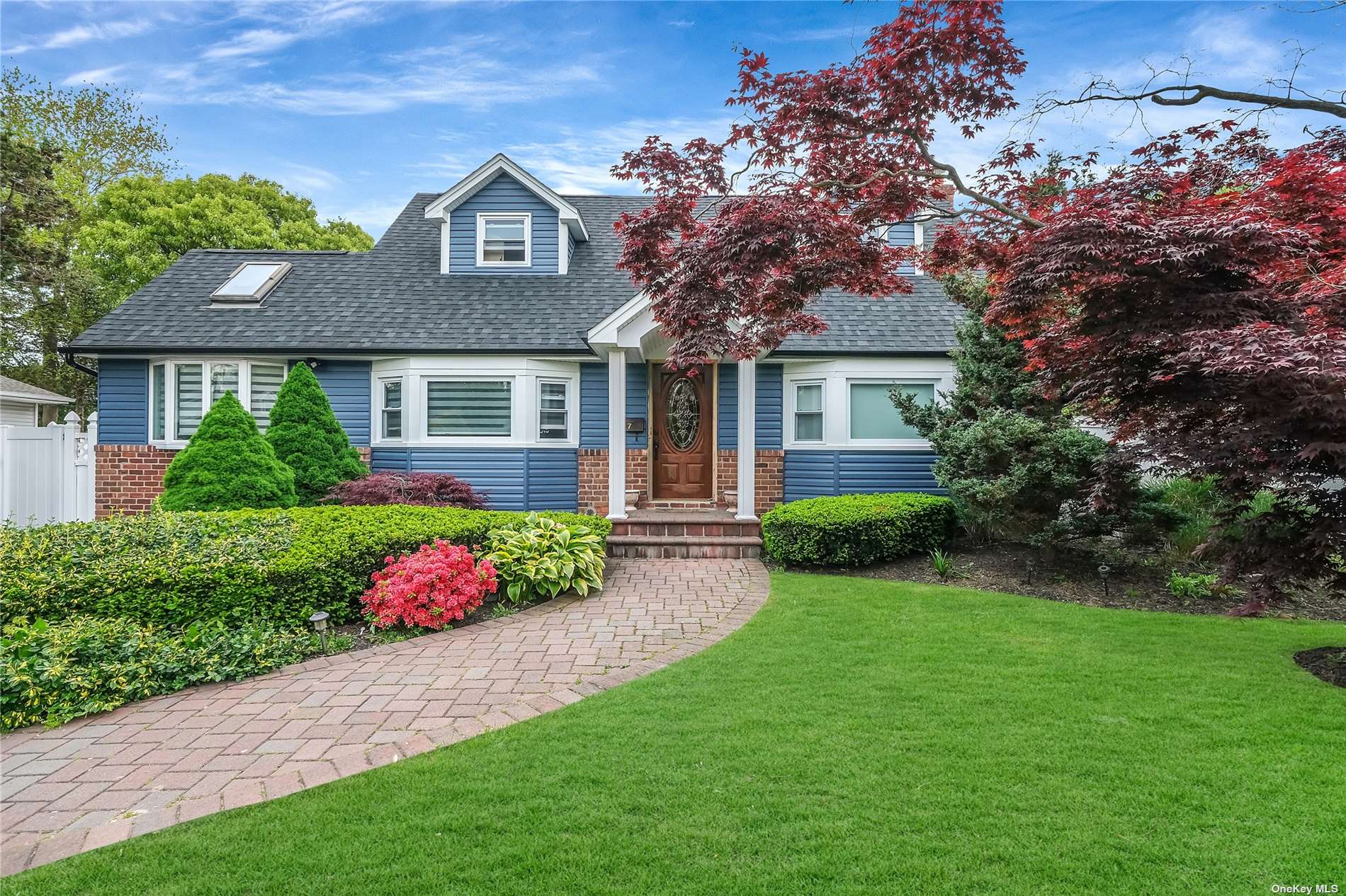 Property for Sale at 7 Fox Lane, Commack, Hamptons, NY - Bedrooms: 4 
Bathrooms: 3  - $749,450