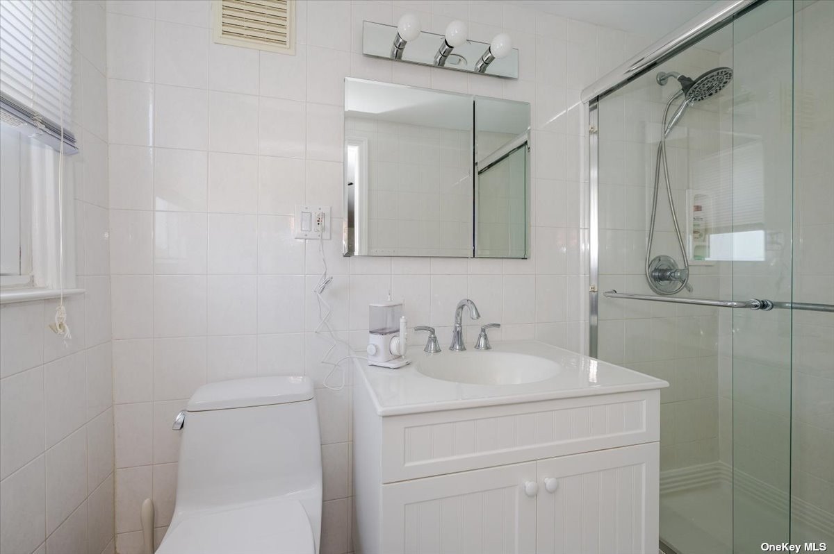 3271 Judith Lane, Oceanside, New York image 11