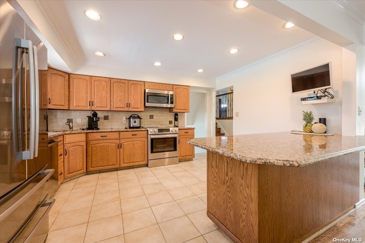 3271 Judith Lane, Oceanside, New York image 5