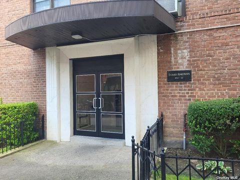 Homes For Sale - 102-12 65th Avenue #D36<br/> Queens County, Forest Hills, NY 11375
