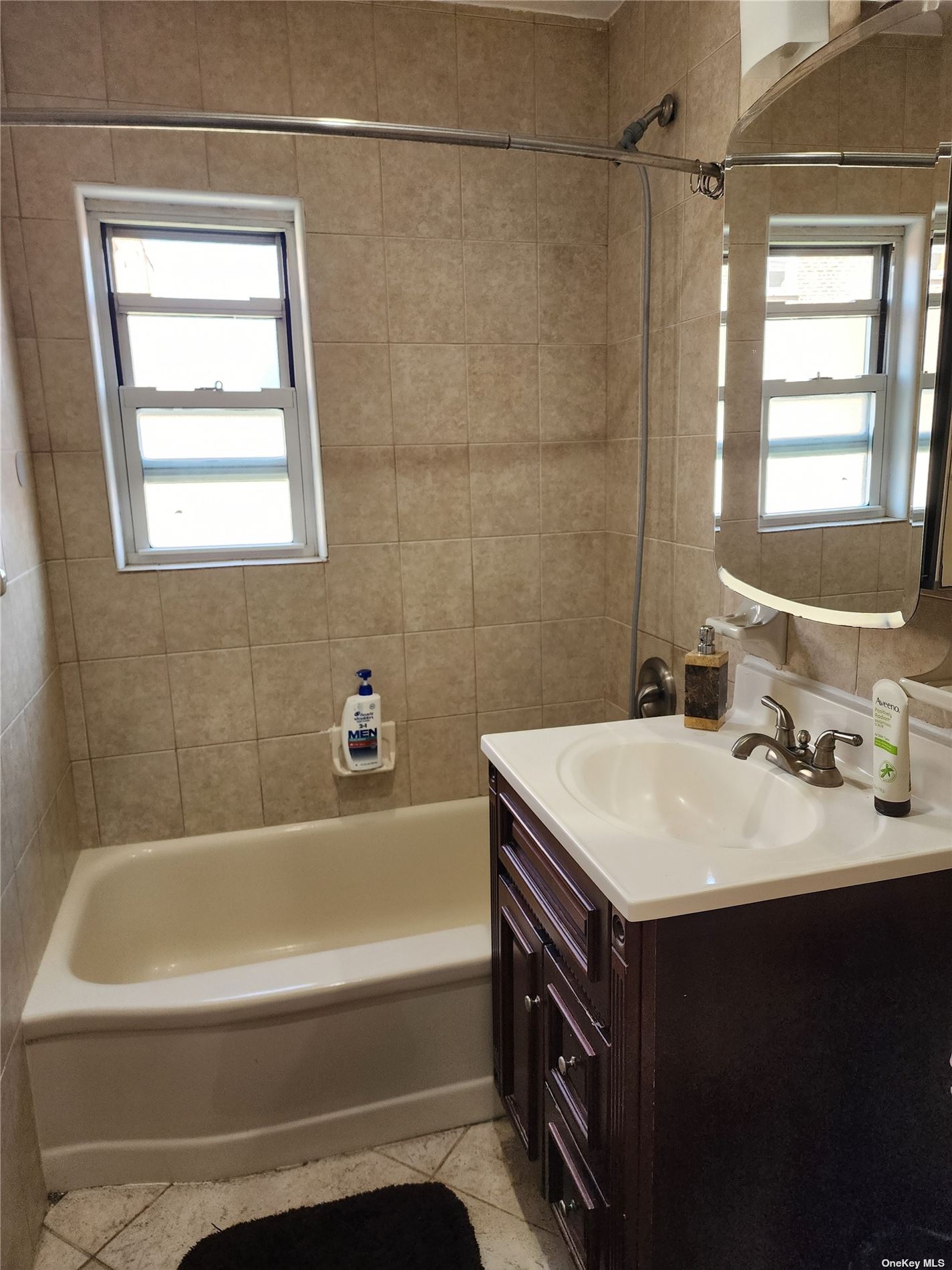 138-53 Jewel Avenue #B, Kew Garden Hills, New York image 5