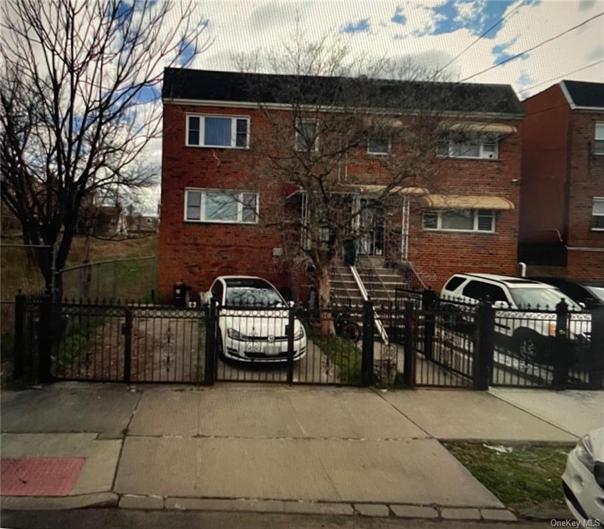 Property for Sale at 776 Bartholdi Street, Bronx, New York - Bedrooms: 4 
Bathrooms: 2  - $679,000