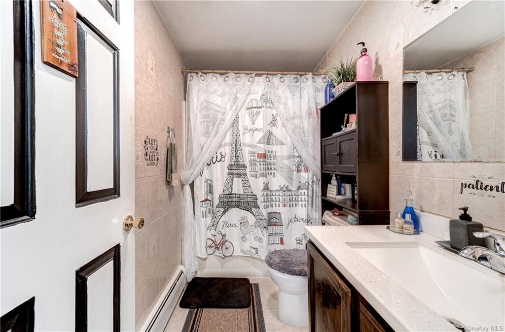 Photo 9 of 21 of 27 Tompkins Avenue house