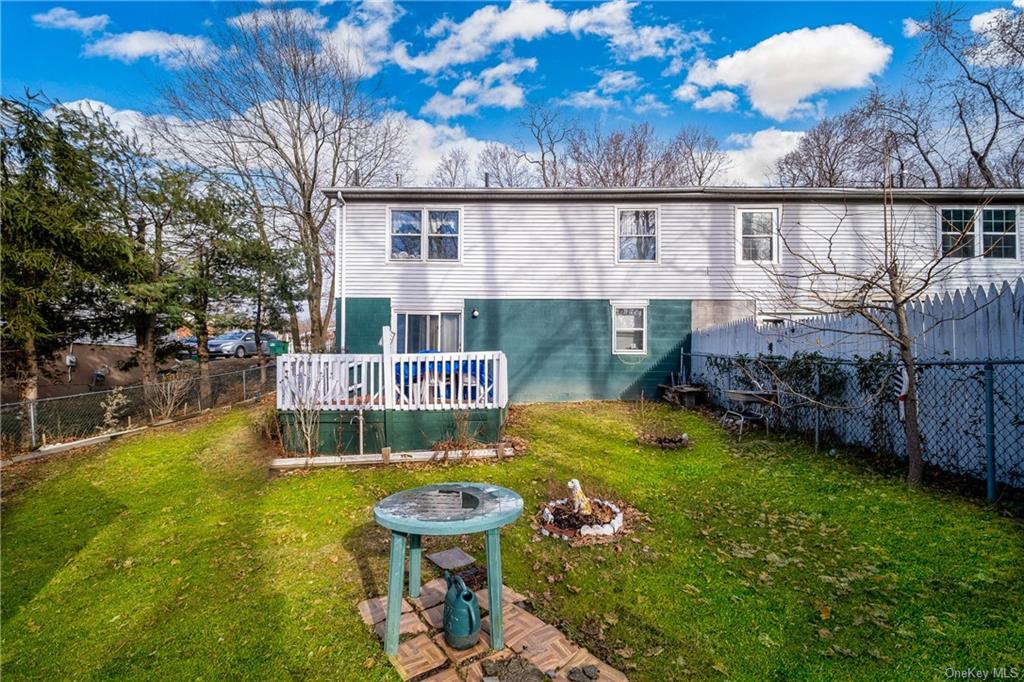 Photo 18 of 21 of 27 Tompkins Avenue house