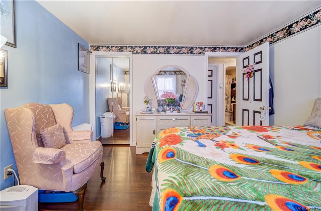 Photo 11 of 21 of 27 Tompkins Avenue house