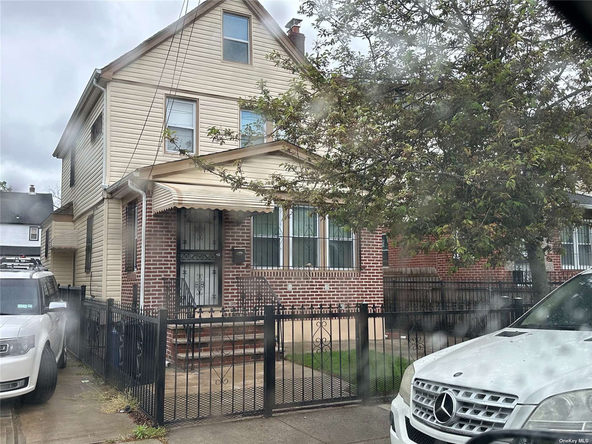 Property for Sale at 11114 205 Street, Saint Albans, Queens, NY - Bedrooms: 3 
Bathrooms: 3 
Rooms: 7  - $799,000