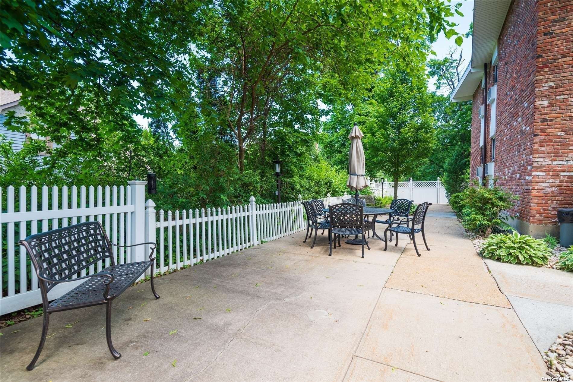 Photo 6 of 8 of 200 Lexington Avenue 11A co-op property
