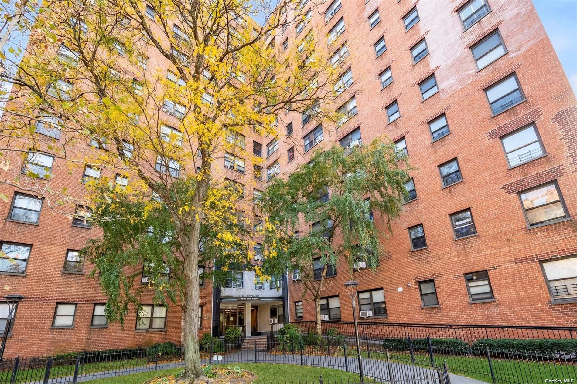 99-32 66th Road #3U, Rego Park, New York image 1