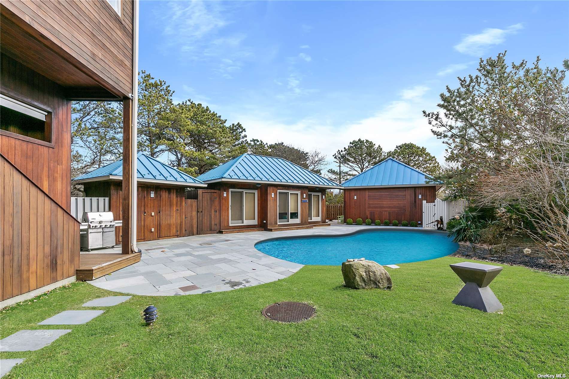 8 Pine Way, Amagansett, New York image 2