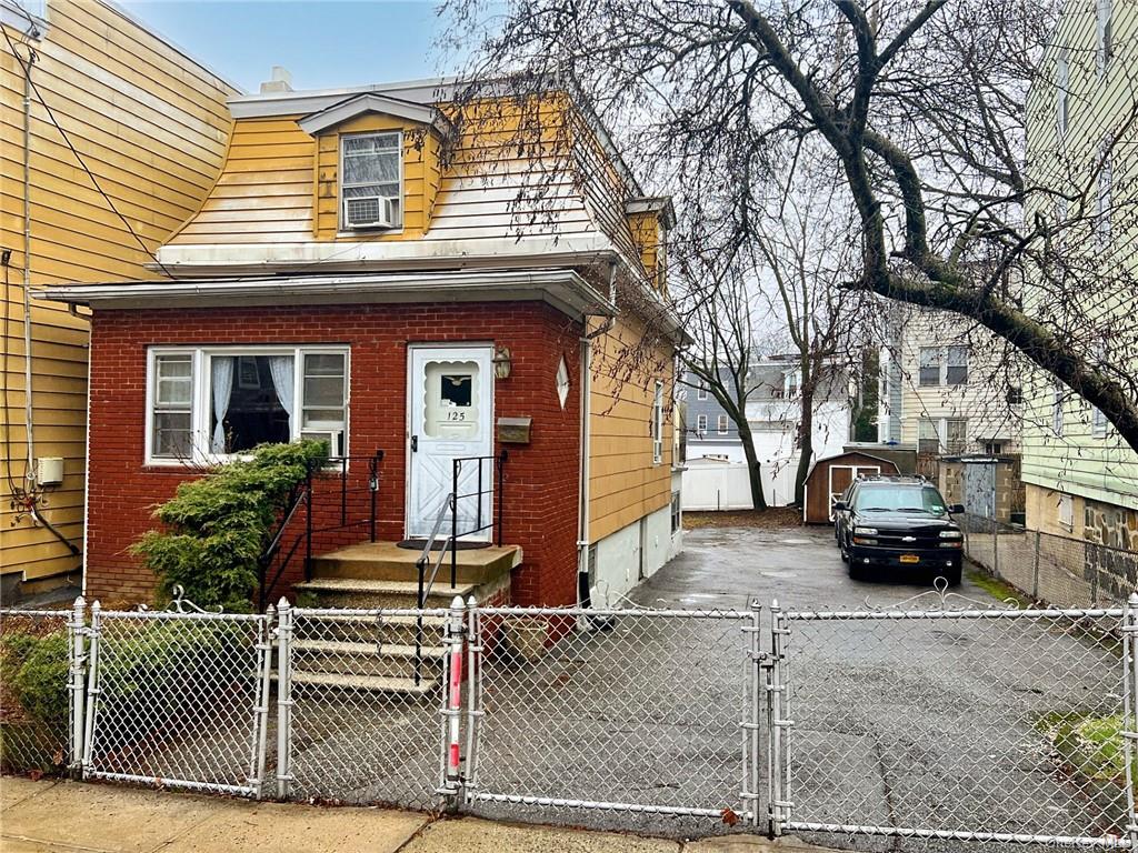 Photo 1 of 125 Oliver Avenue, Yonkers, New York, $439,000, Web #: 6291962