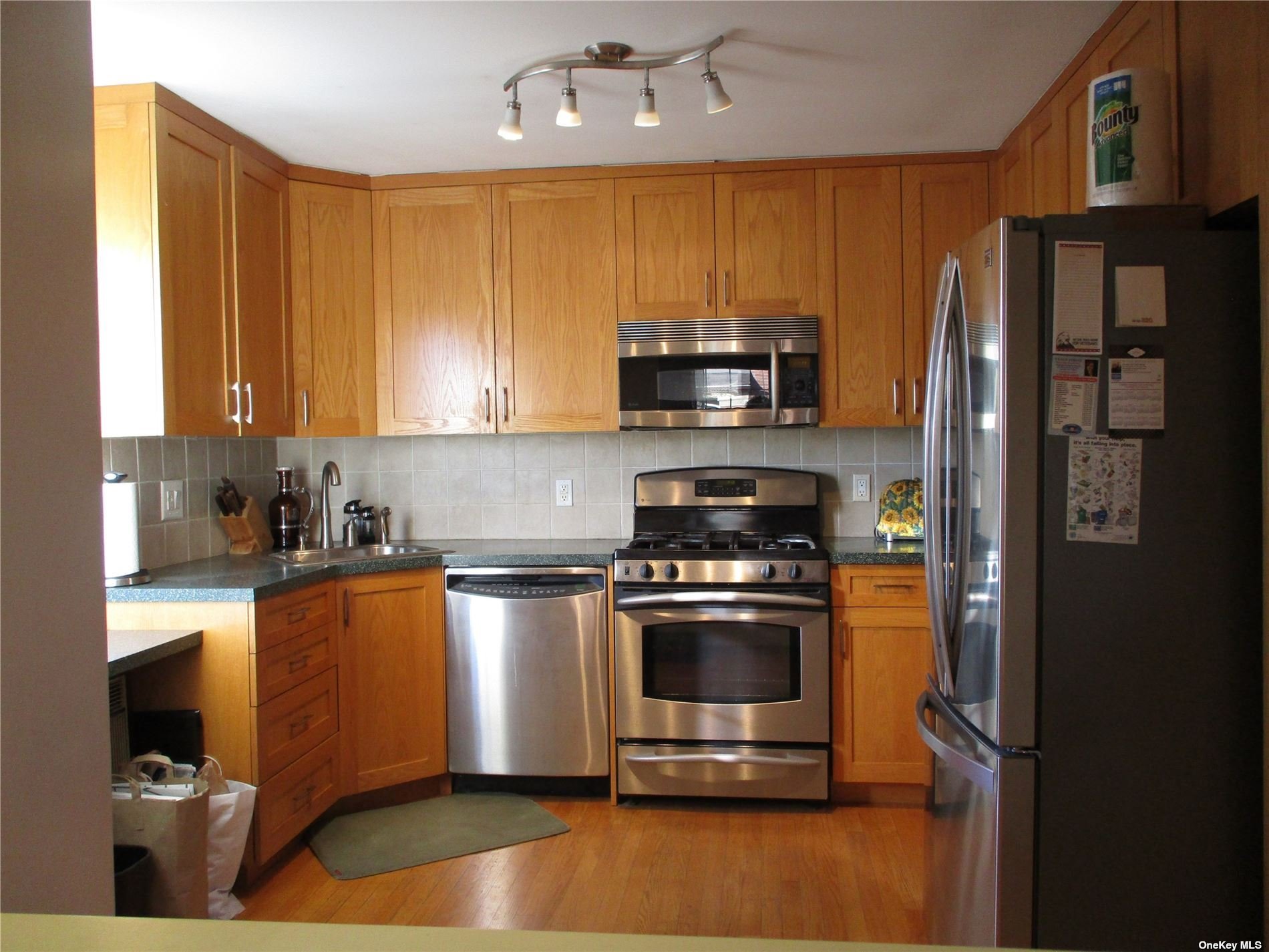 12-17 Estates Lane #226U, Bayside, New York image 3