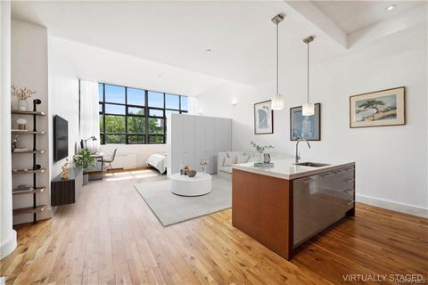 Condominium in Brooklyn Heights NY 360 Furman Street.jpg