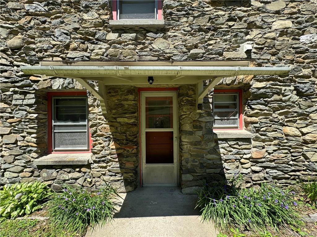 Rental Property at 23 Musselman Drive 1, Poughkeepsie, New York - Bedrooms: 2 
Bathrooms: 1 
Rooms: 4  - $2,250 MO.