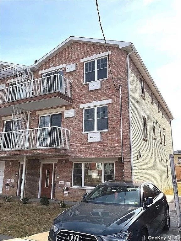 Property for Sale at 6726 48th Avenue, Woodside, Queens, NY - Bedrooms: 8 
Bathrooms: 5 
Rooms: 17  - $1,930,000