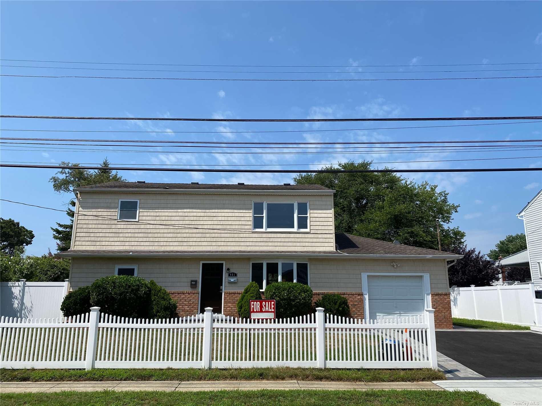 Photo 1 of 14 of 481 S 15th Street house
