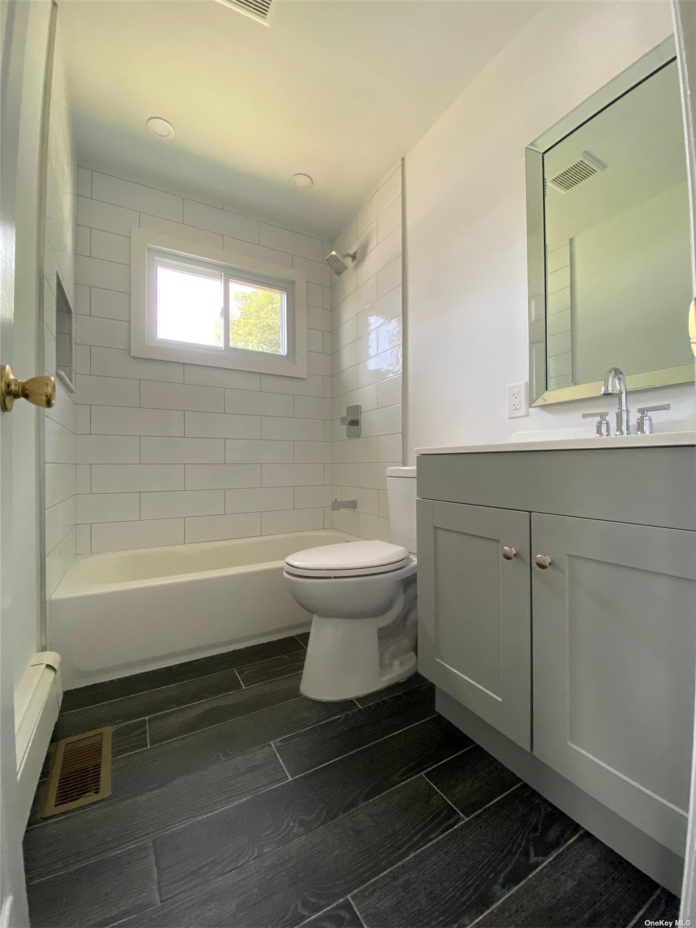 Photo 6 of 14 of 481 S 15th Street house