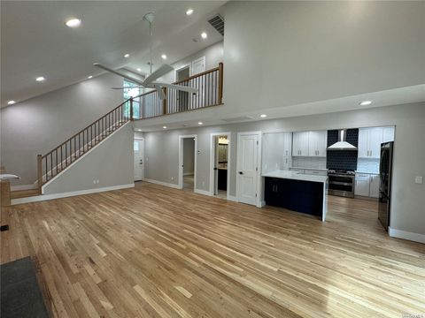 102 Gardiner Avenue East Hampton NY 11937