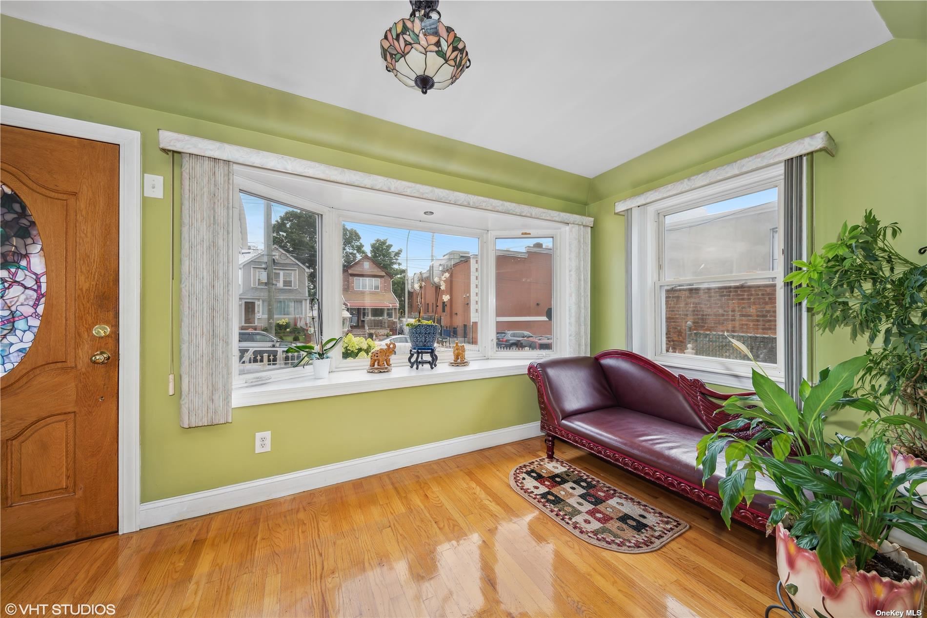 Photo 5 of 17 of 94-20 207th Street house