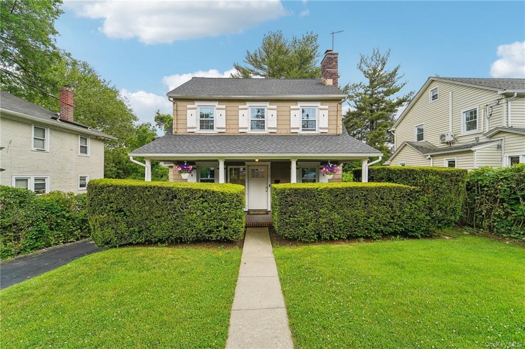 Rental Property at 178 Bradley Road, Scarsdale, New York - Bedrooms: 3 
Bathrooms: 2 
Rooms: 6  - $6,250 MO.