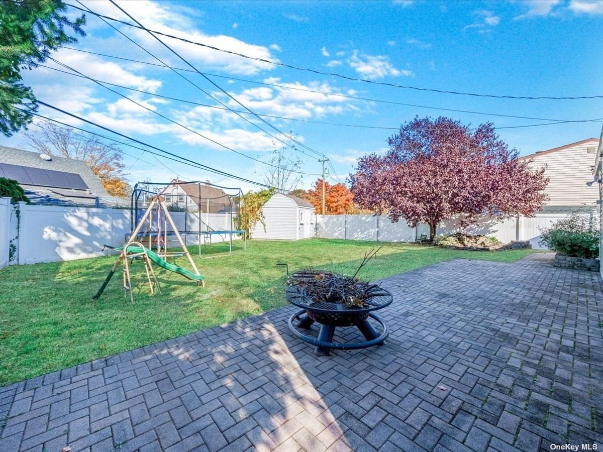 18 Carnation Road, Levittown, New York image 17