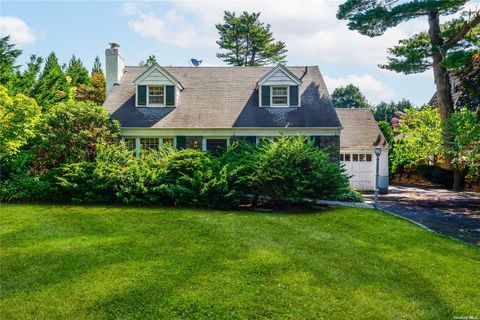 68 Oriole Way Westbury NY 11590