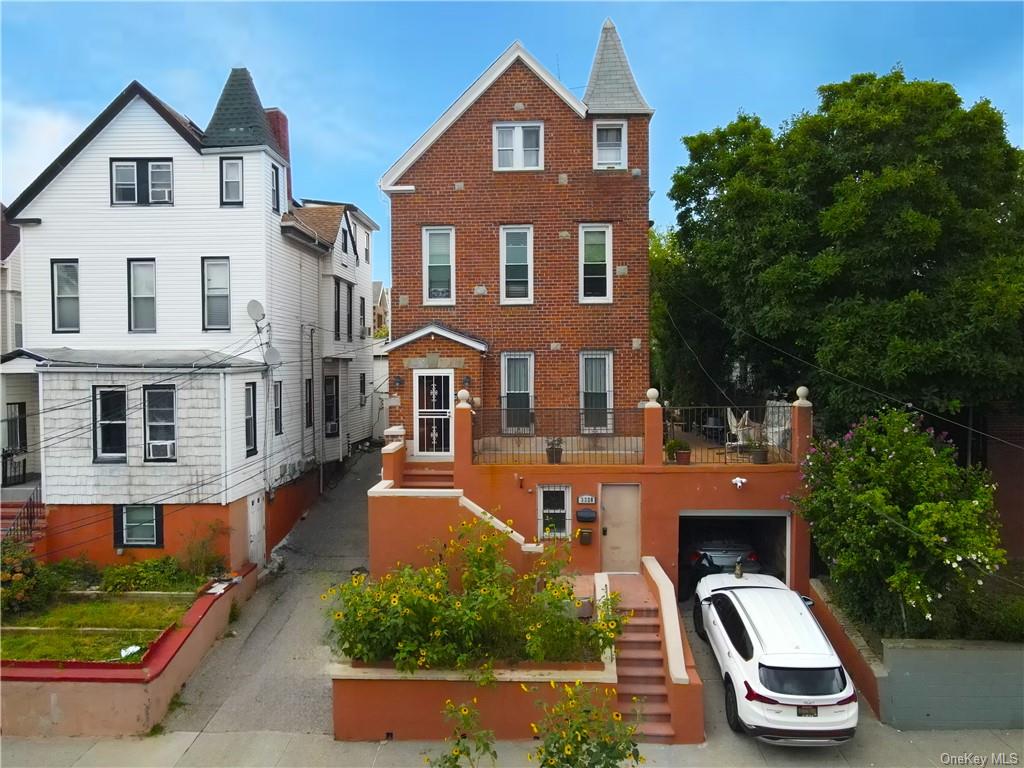 3320 Barker Avenue, Bronx, New York - 5 Bedrooms  
3 Bathrooms - 