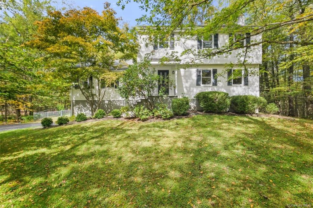 325 Tanglewood Court, Hurley, New York image 1