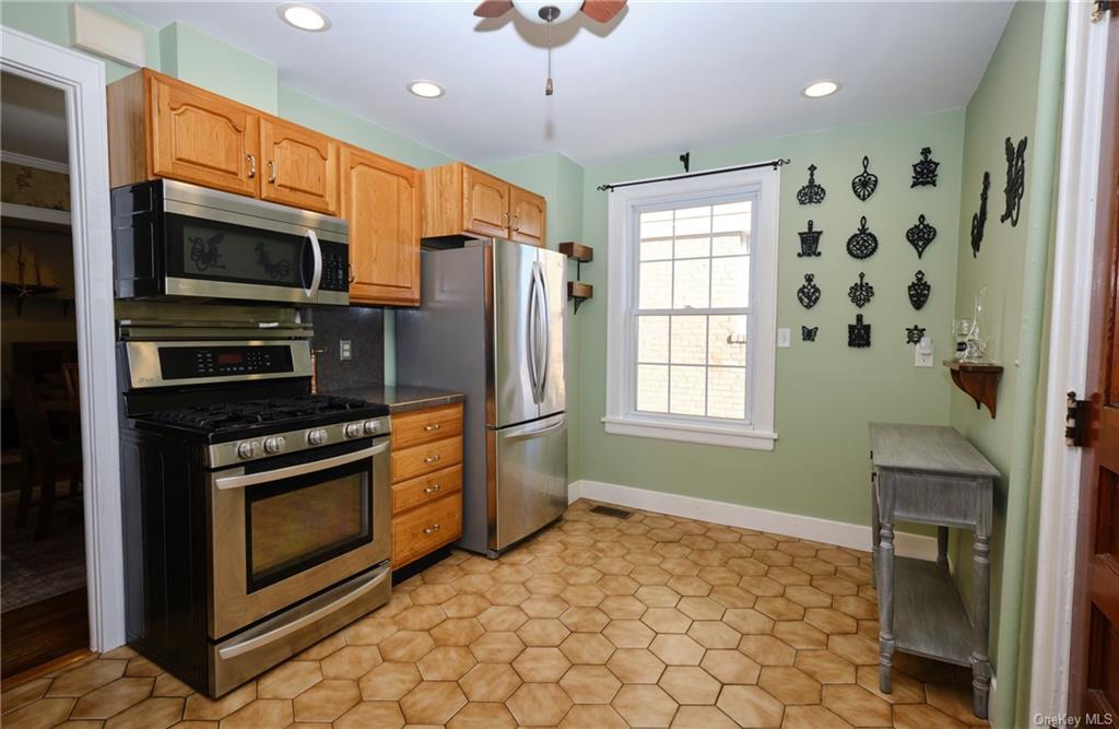 114 Pilot Street, Bronx, New York image 10