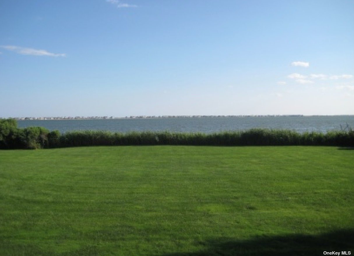 Property for Sale at 5 Bayberry Lane, Remsenburg, Hamptons, NY -  - $2,600,000