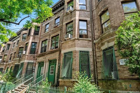 Condo For Sale - 1012 Faile Street #1012A<br/> Bronx, NY 10459