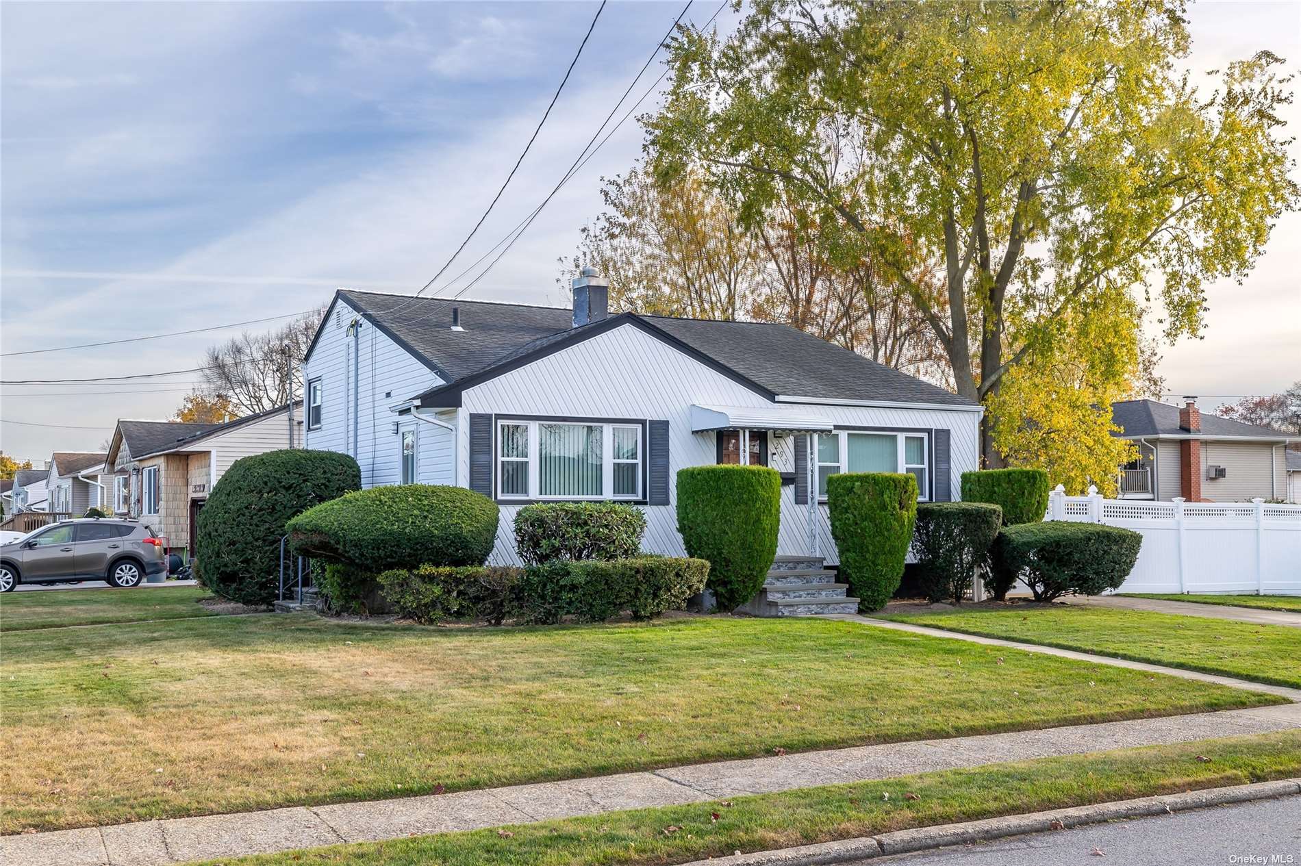 293 Newark Street, Lindenhurst, New York image 2