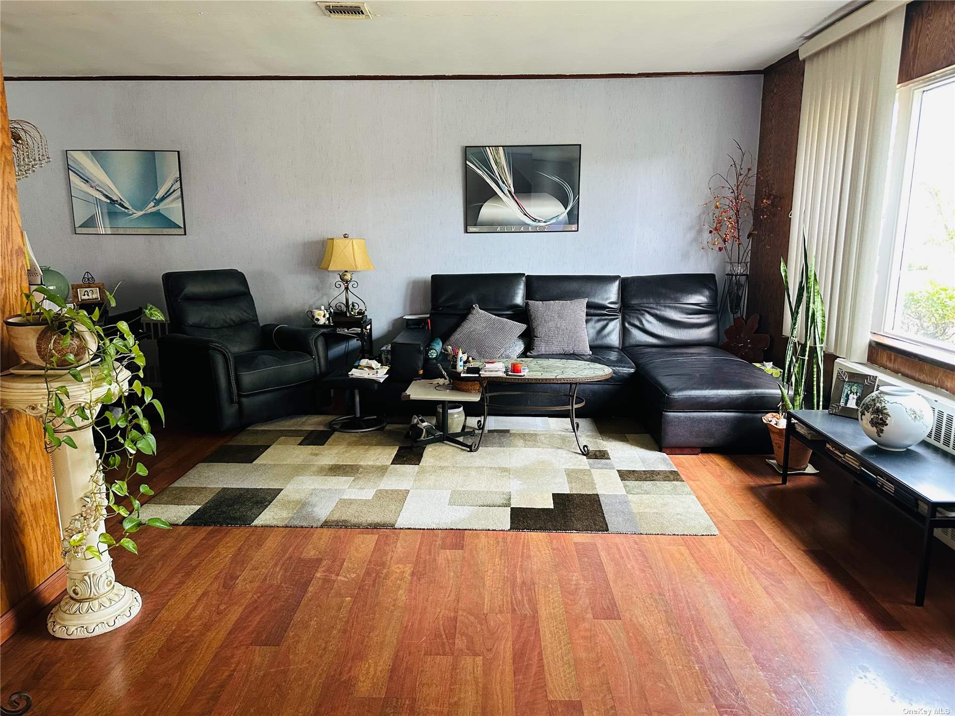 Property for Sale at 5102 Weeks Lane, Fresh Meadows, Queens, NY - Bedrooms: 3 
Bathrooms: 2 
Rooms: 6  - $938,000