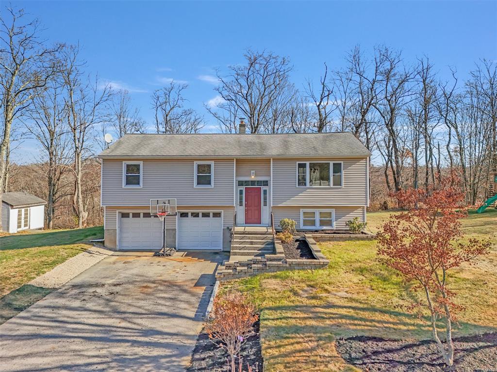 268 Forest Valley Road, Pleasant Valley, New York - 4 Bedrooms  
2 Bathrooms  
8 Rooms - 