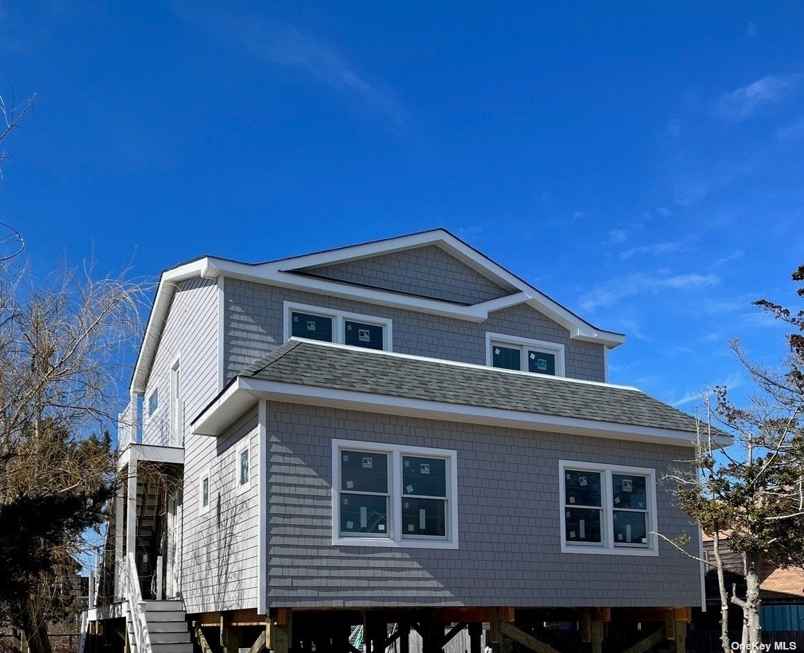 Dehnhoff, Ocean Beach, Hamptons, NY - 4 Bedrooms  
3 Bathrooms - 