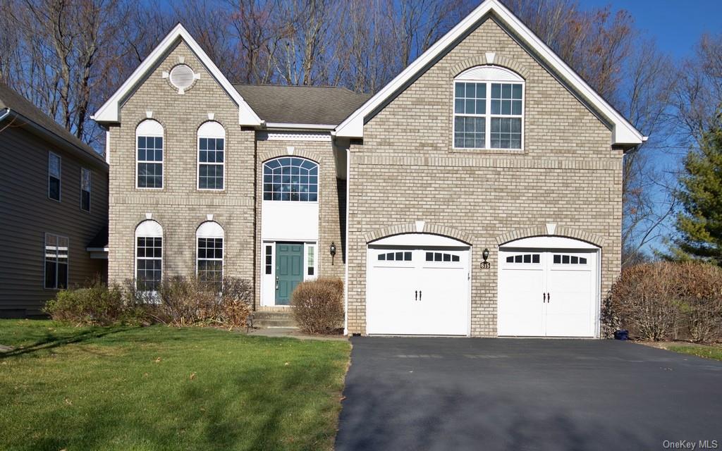 615 Creekside Lane, Fishkill, New York - 3 Bedrooms  
3 Bathrooms  
9 Rooms - 