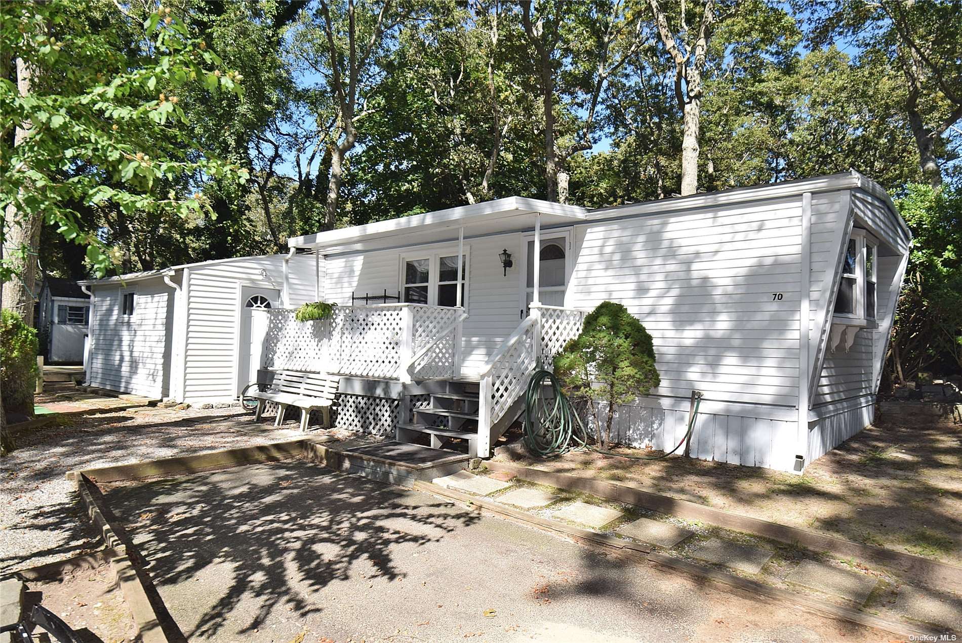 Property for Sale at Montauk Highway, Hampton Bays, Hamptons, NY - Bedrooms: 3 
Bathrooms: 1  - $269,999