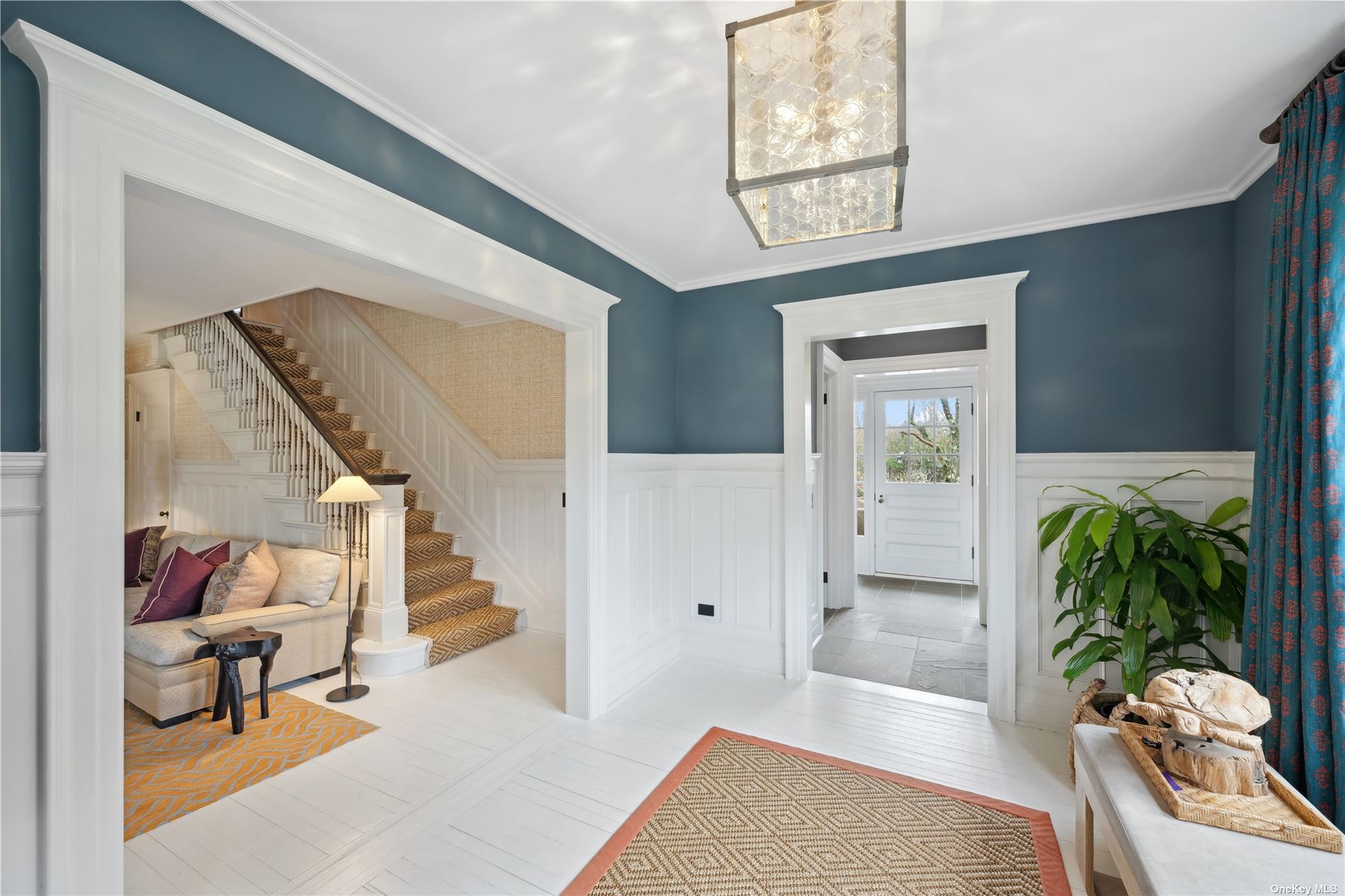 47 Huntting Lane