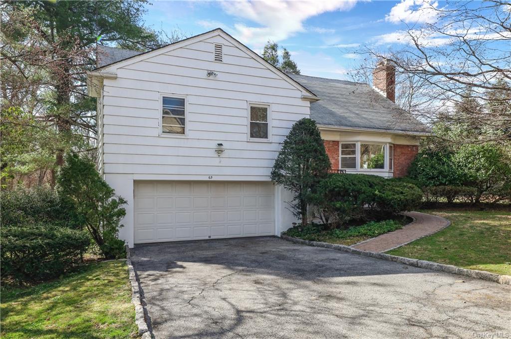 Rental Property at 65 Lincoln Road, Scarsdale, New York - Bedrooms: 4 
Bathrooms: 4 
Rooms: 9  - $8,000 MO.